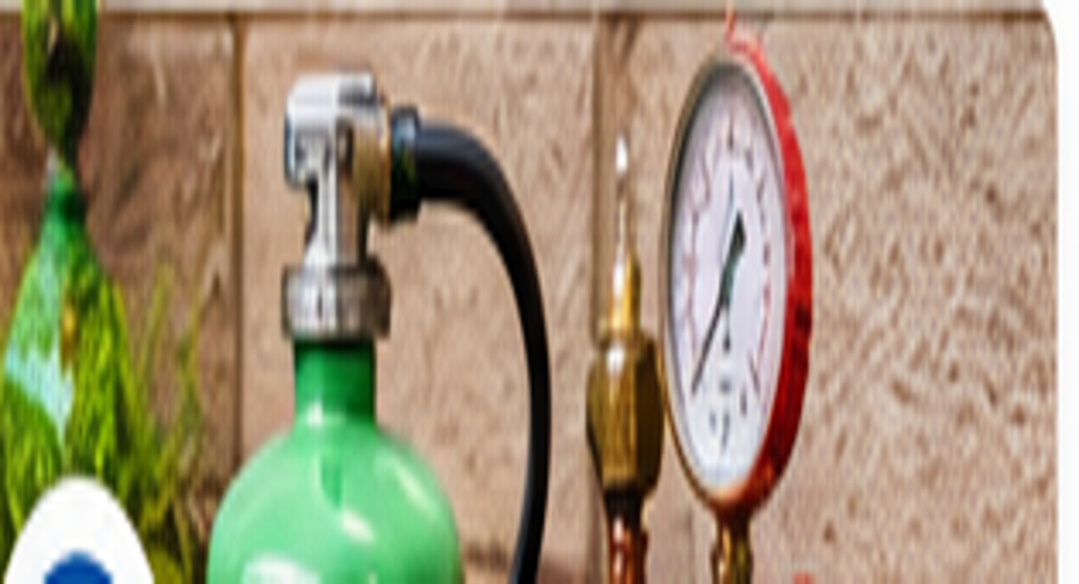 Tracer gas equipment used for specialized leak detection